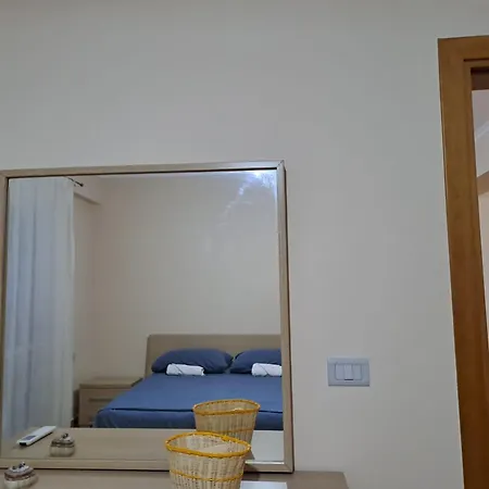 Golden Oasis * Vlorë