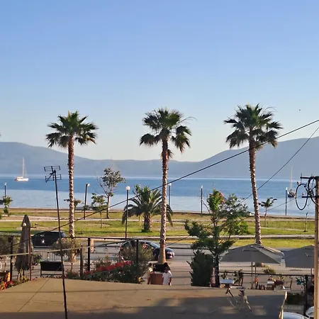 Golden Oasis * Vlorë